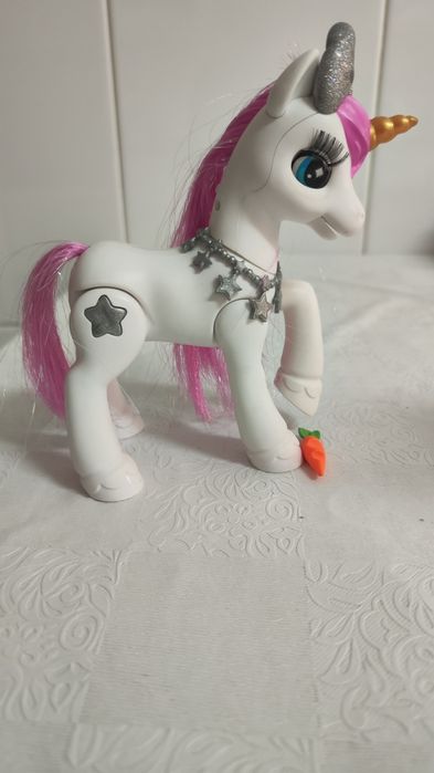 Cavalo unicórnio eletrónico