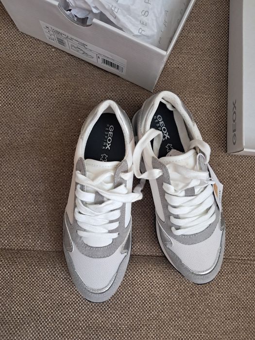 Geox,  жіночі кросівки,  36 розмір, літні