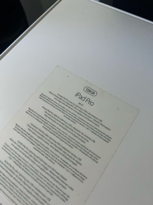 iPad Pro 12,9” 1ª Geração 128GB + Apple Pencil