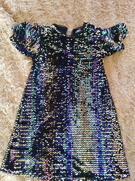 Нарядное платье для девочки