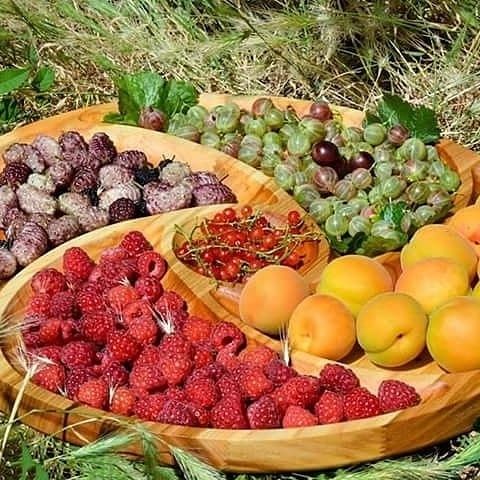 Менажниця з черешні. Тарілка дерев'яна