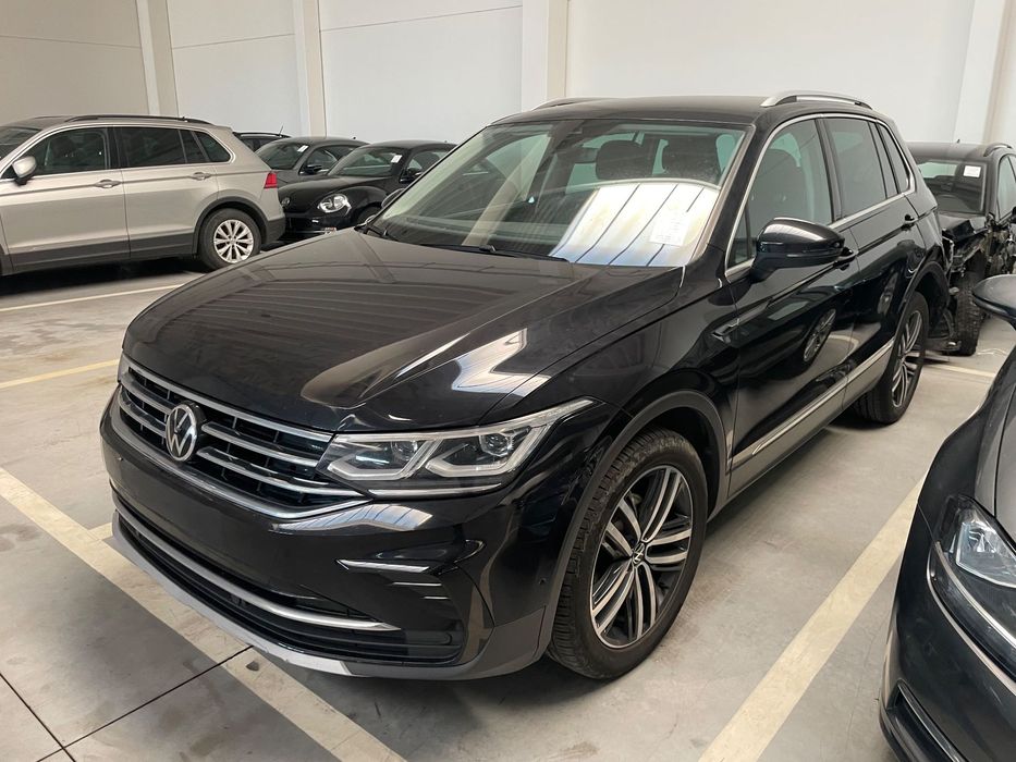 Volkswagen Tiguan uszkodzony