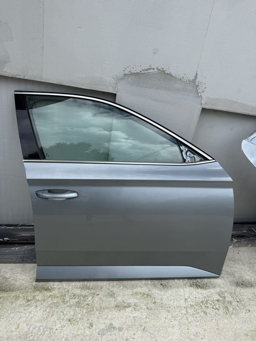 Двері передні задні  Skoda Superb 3 ліфтбек