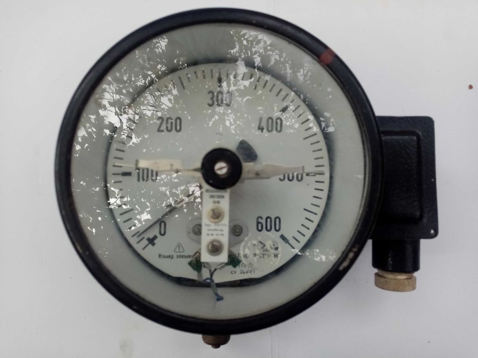 Манометр показуючий TGL 0-600 атм. та манометр ДМ2005СгУ3 0-10 атм.