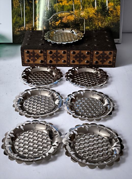 Spodki pod szklanki 6 sztuk piękne stare PRL