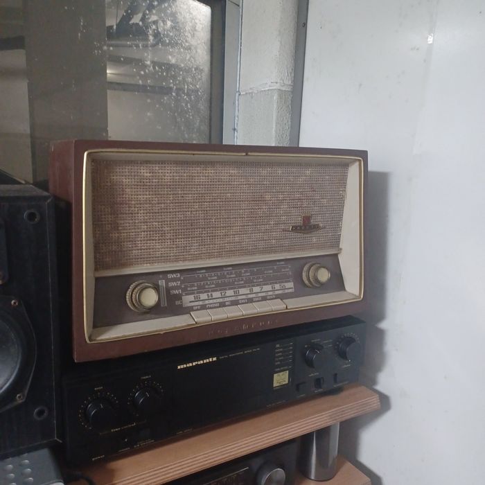 Radio antigo Normende Kadett