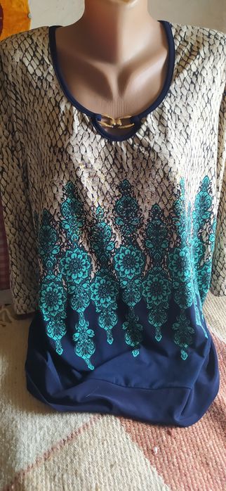 Блузка женская .