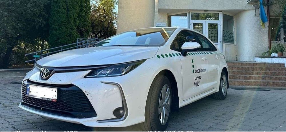 Навчання водінню на тойота КОРОЛА . Приватний автоінструктор