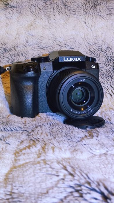 Aparat Lumix G7/obiektyw 25mm f 1.7
