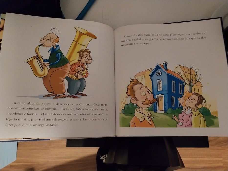 Livro "Os vizinhos da casa azul"