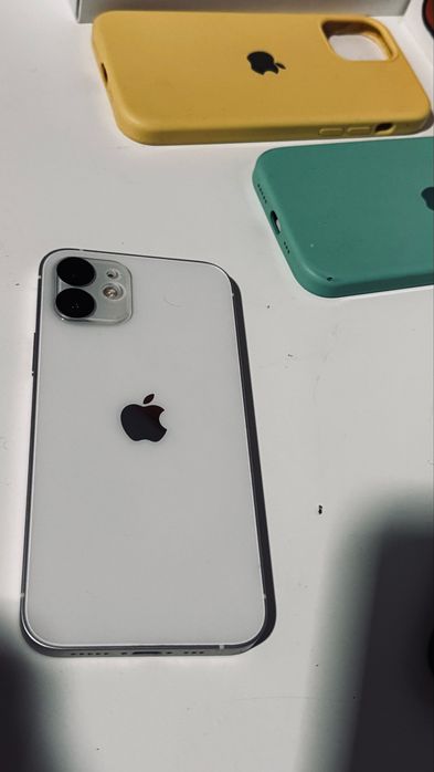 Pack Apple: iPhone 12 64GB + MacBook Air 13" - Excelente Estado