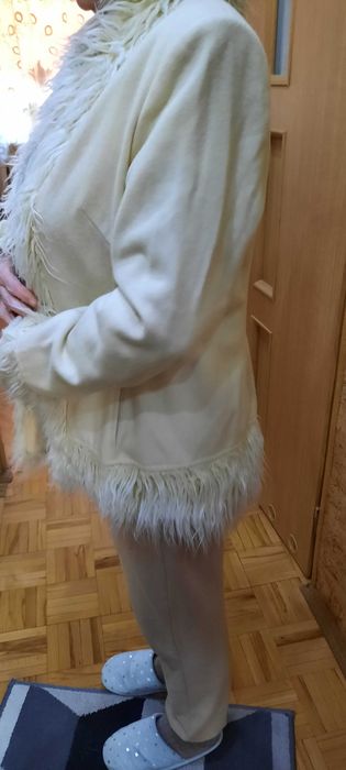 super kurtkabiała wełna ostatni tydzień