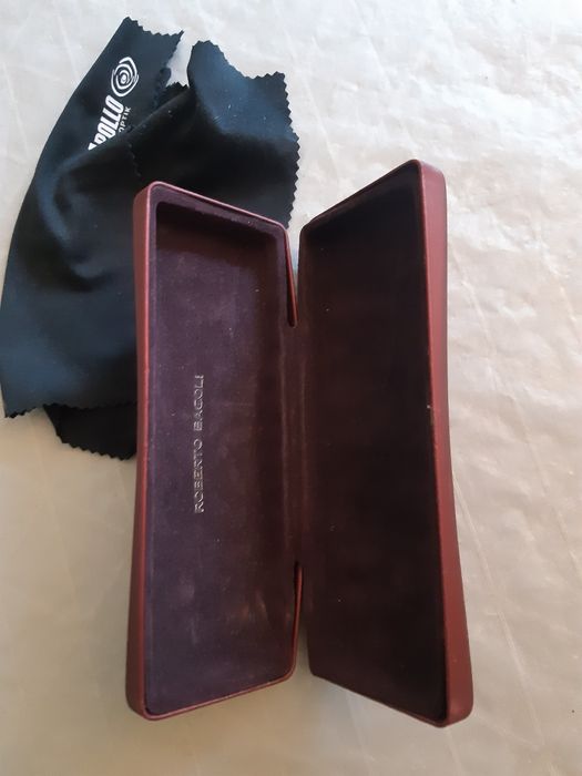 Etui do okularów.  Roberto Bacoli