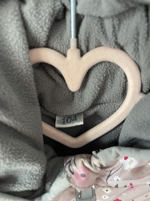 Куртка для дівчинки