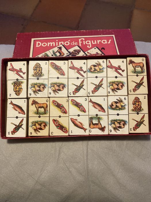 Dominó de figuras da Majora