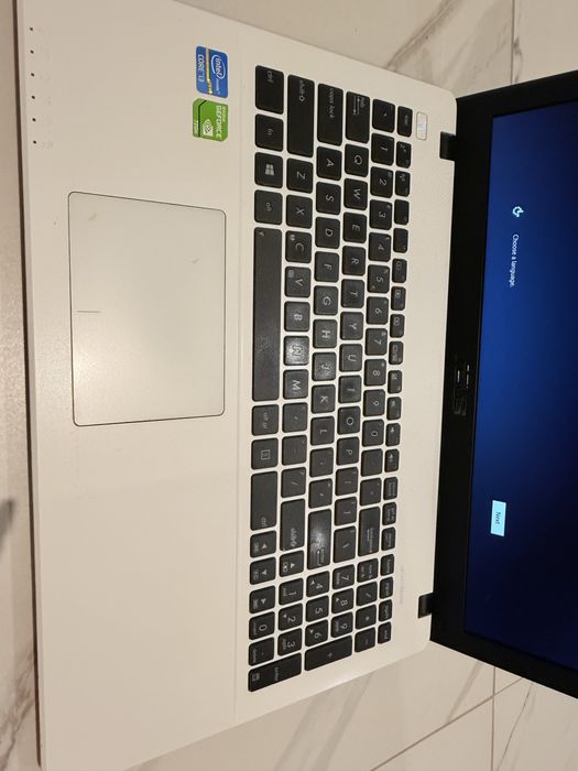 Asus laptop  x550c sprawny