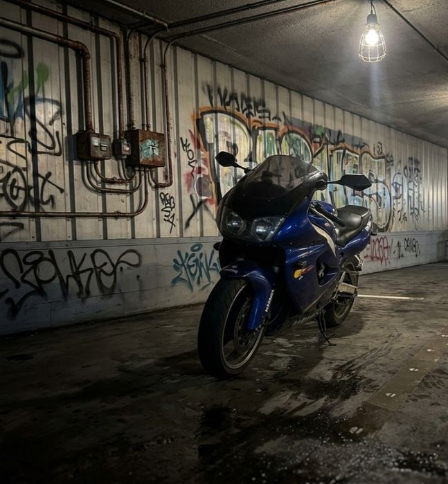 Yamaha YZF Thunderace 1000R