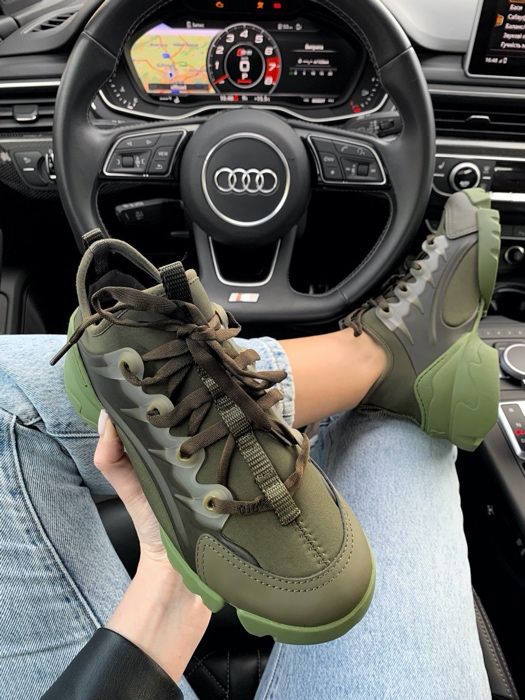 dior connect w Twojej okolicy? Sprawdź kategorię Moda