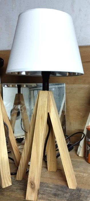 Candeeiro de madeira