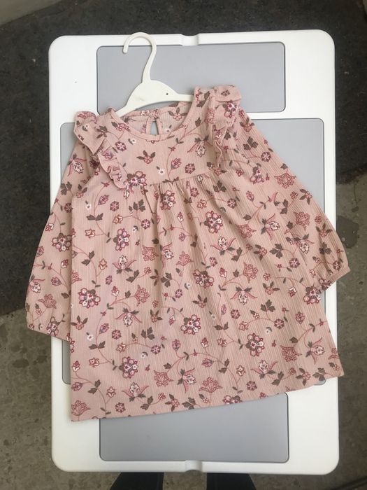 Неймовірно гарна шикарна нарядна святкова сукня George 2-3 р з рюшами