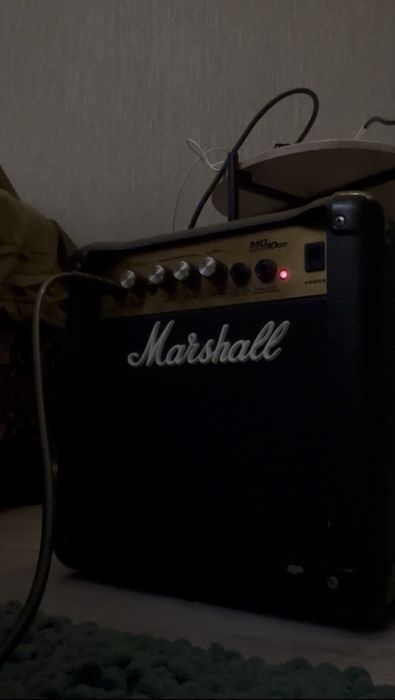 Marshall MG10 CD (комбопідсилювач)