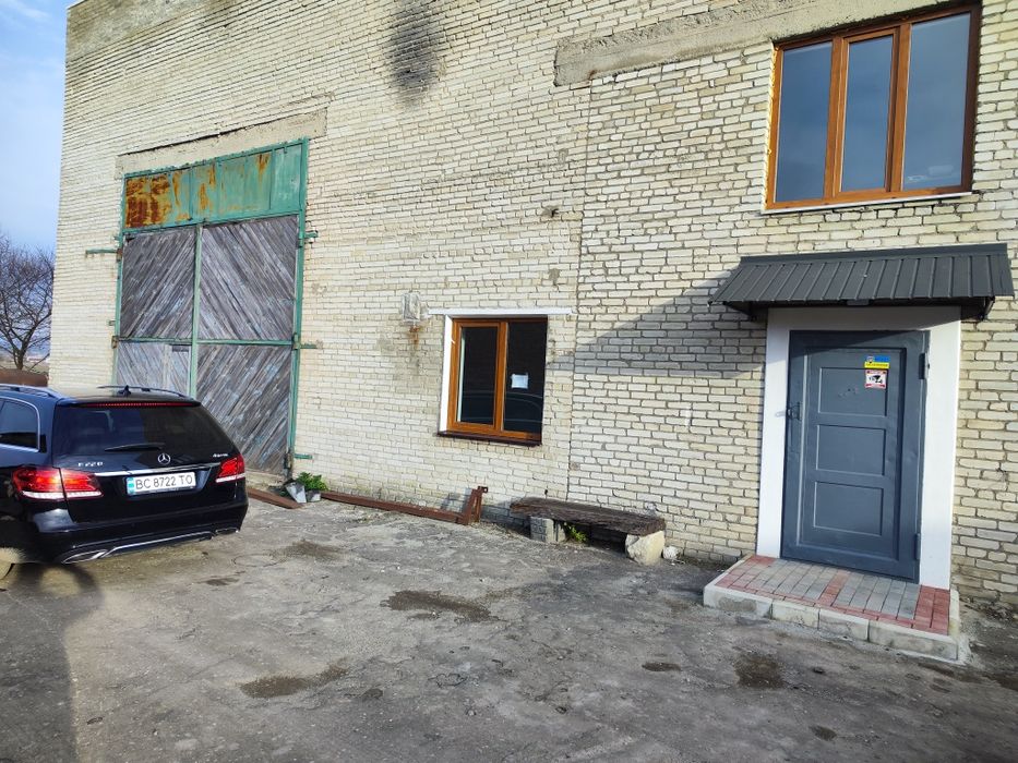 Оренда приміщення під СТО, склад з новим підйомником та  офісом