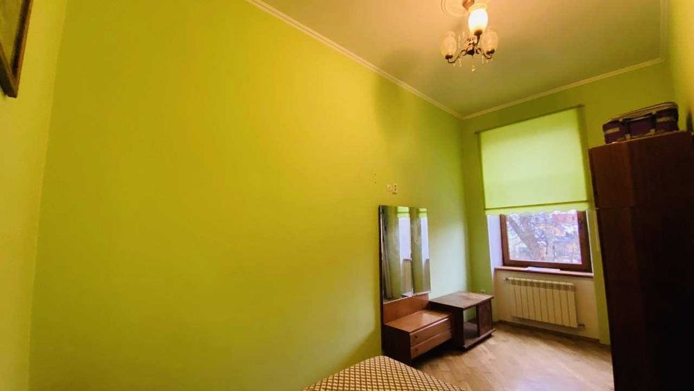 Продаж просторої трикімнатної квартири в центрі м. Самбір