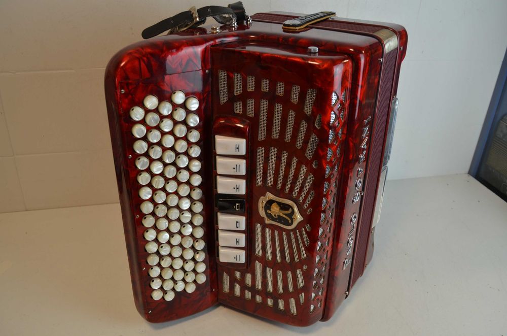 Acordeao Paolo Soprani Especial 3 voz. N 411