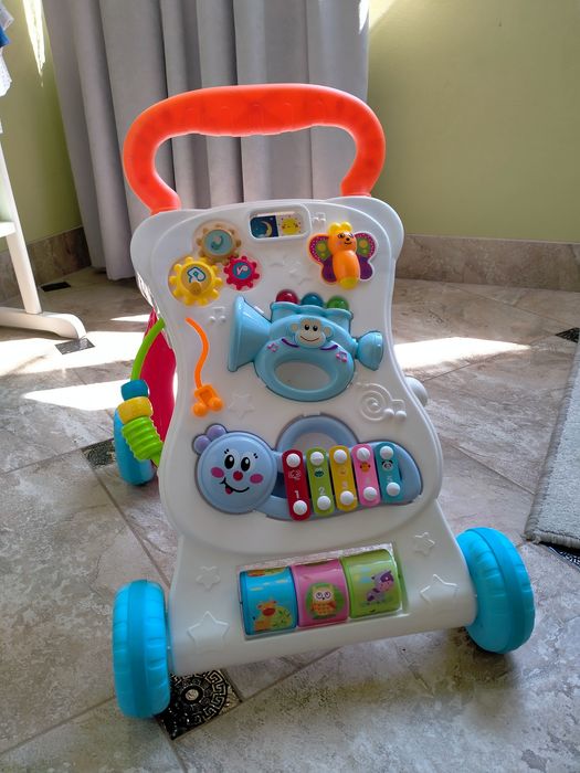 Продам дитячі ходунки (музичні)