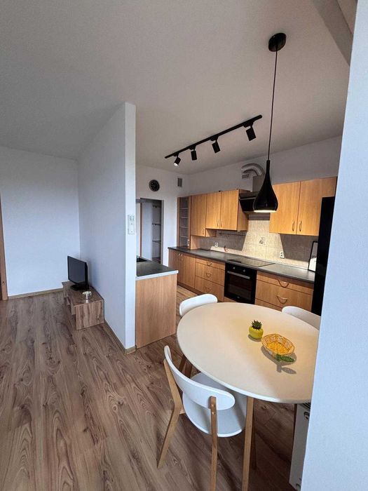 Leszno -Ostroroga 74m2 winda