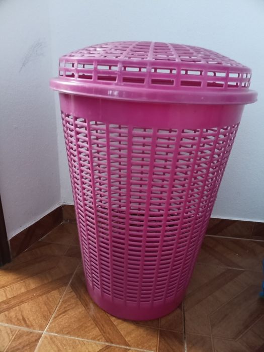 Baldes ou Cestos para roupa