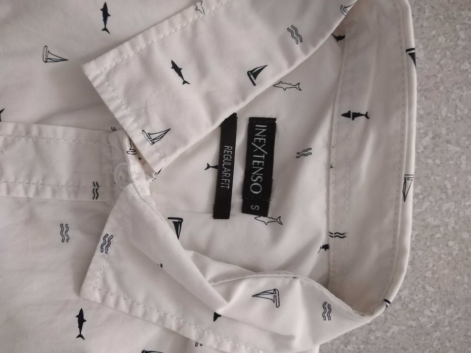 2 camisas com muito pouco uso
