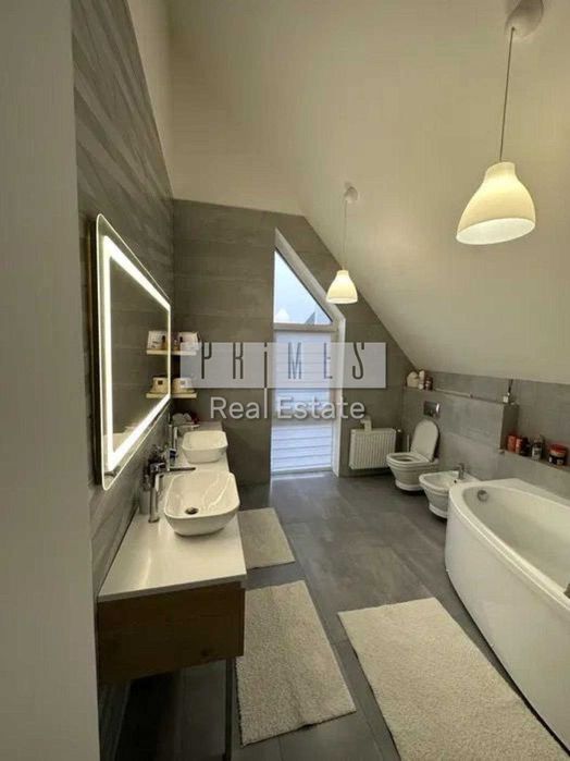 Продаж 4к котеджу Brilliante, вул. Генріха Вишневського, Білогородка