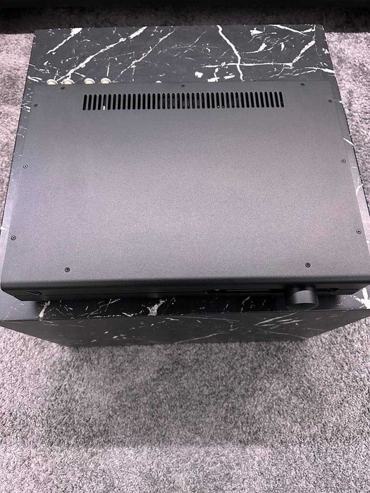 Стерео усилитель PS Audio Stellar Strata