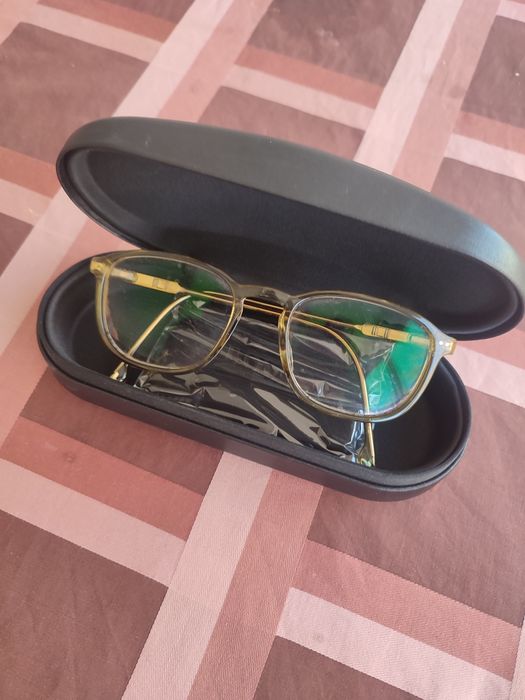 Armação Carrera muito bom estado