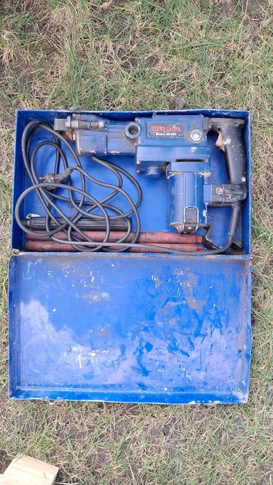 Młot wyburzeniowy STERN Austria RH38N