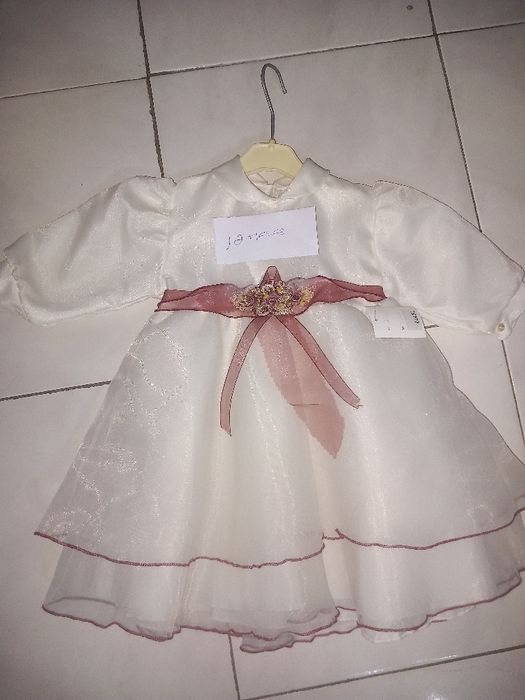 Roupa cerimónia.  Criança