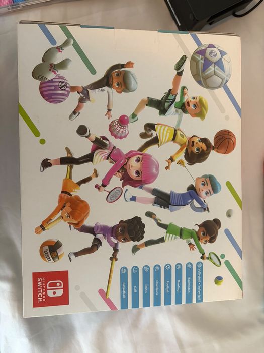 Nintendo Switch V2 Como Nova + 3 Jogos + Caixa e Acessórios