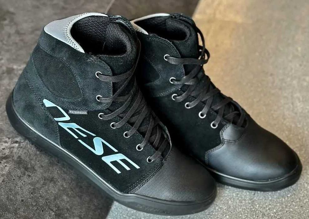 Botas NOVAS Dainese Impermeáveis em Preto/Cinza. Nr 41