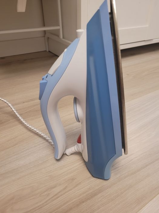 Zestaw żelazko (praski), razem z tablice do prasowania. jak nowa.