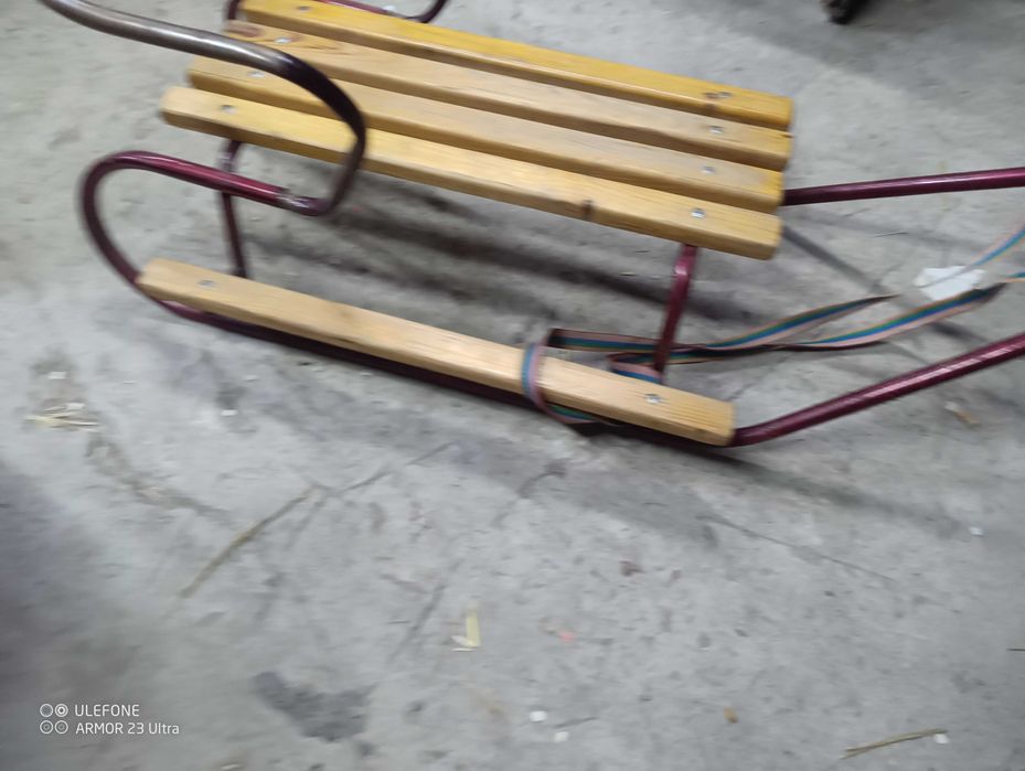 Дитячі санки зі спинкою