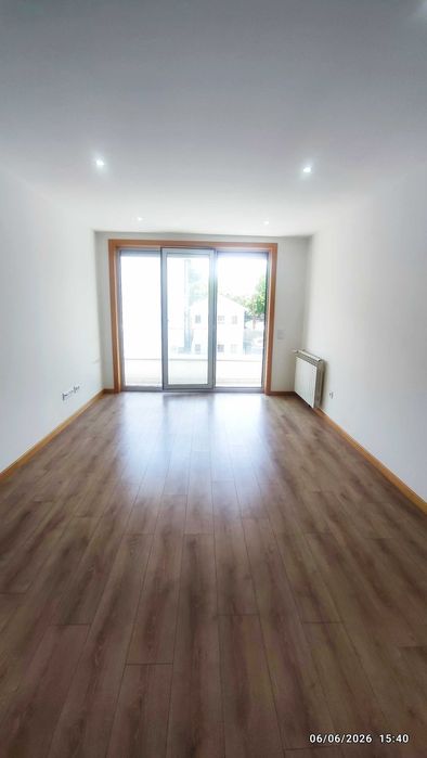 APARTAMENTO NOVO T-2 S/MOBILIA S/G HSJOAO