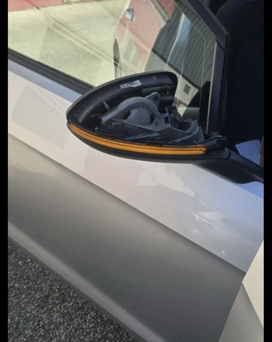 Динамічні покажчики повороту в дзеркала, jetta 7, golf 7 5G0949101