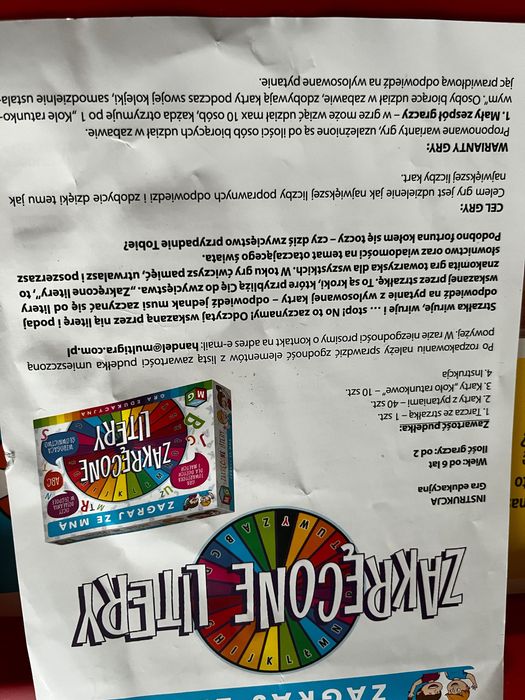 Gra rodzinna zakręcone litery