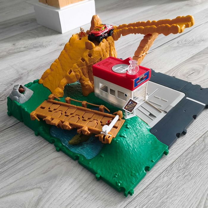 Zestaw Matchbox. Akcja ratunkowa w kanionie.