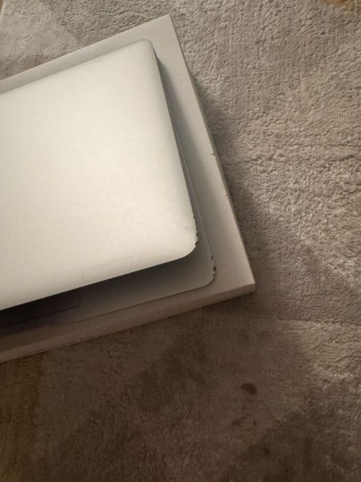 Macbook air 13’ apple