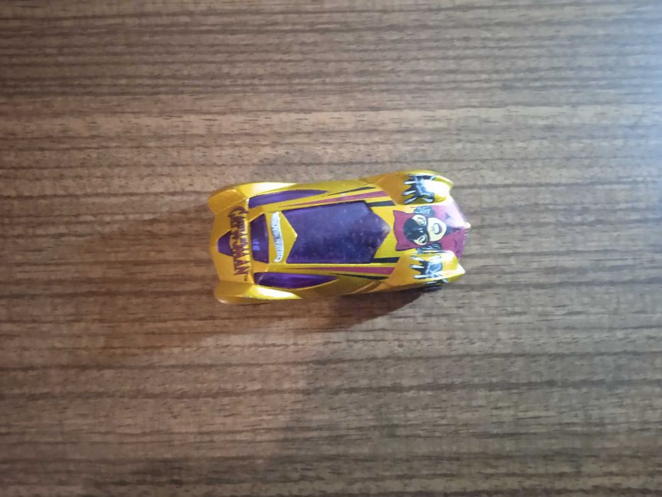 Hot Wheels Sinistra Catwoman