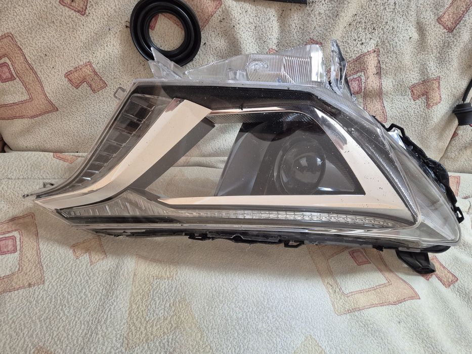 Запчастини Права фара, Toyota RAV 4, IV 2016-2018, оригінал