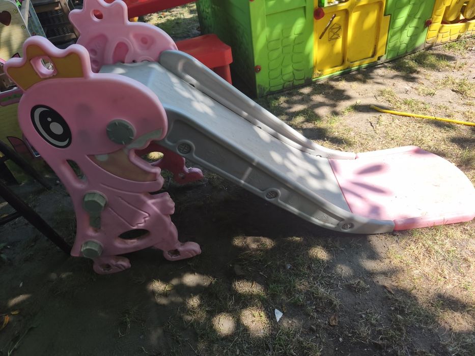 Domek ogrodowy plus slizgawka