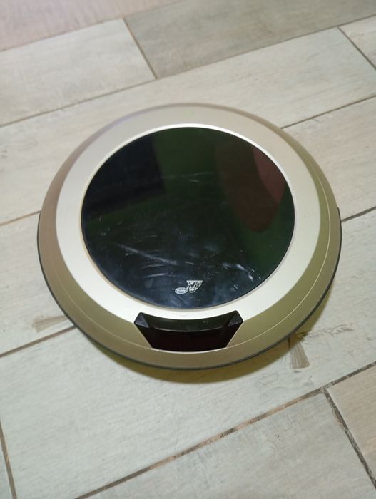 Продам робот пилесос